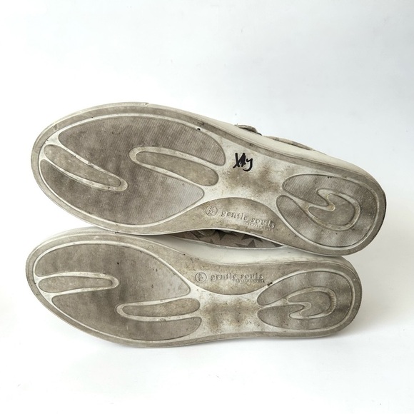 Gentle Souls Lowe Metallic Star Print Leather Sneakers Slip On Zip Up Size 7.5 - Picture 7 of 7